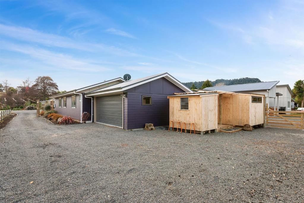The Purple House - Ohakune Home With Spa Pool 외부 사진