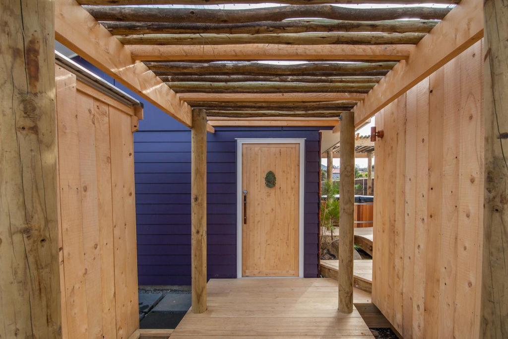 The Purple House - Ohakune Home With Spa Pool 외부 사진
