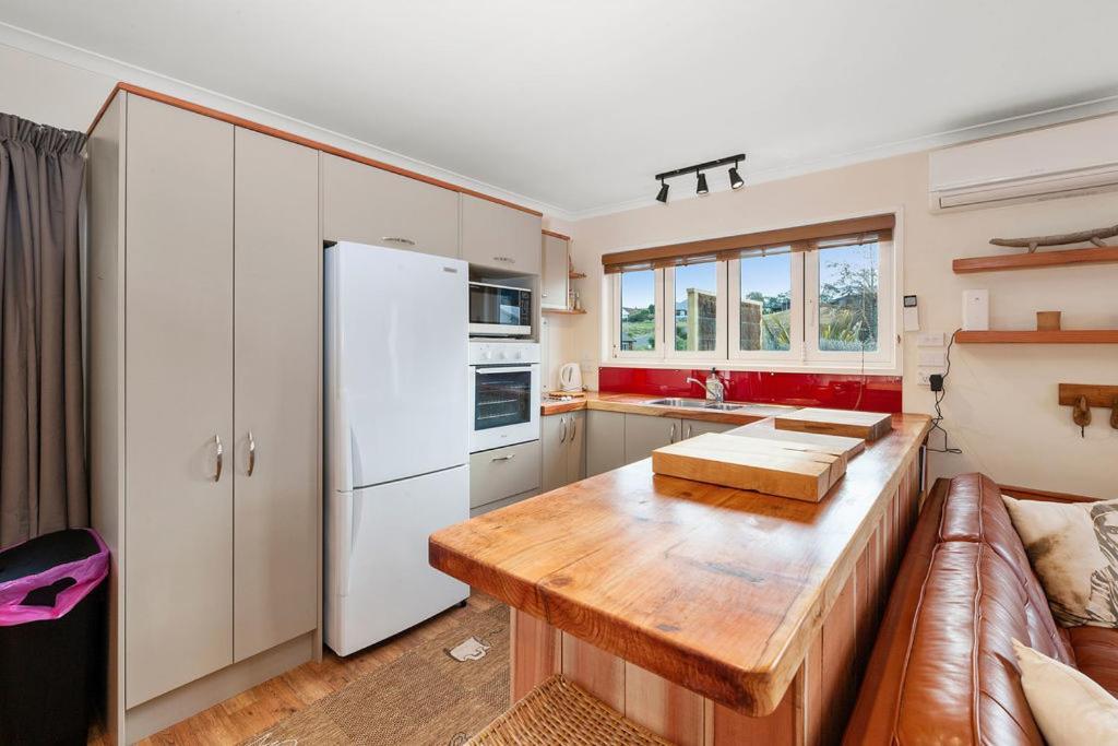 The Purple House - Ohakune Home With Spa Pool 외부 사진